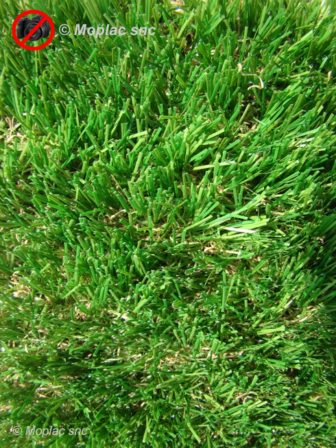 Erba sintetica collina: aspetto superficie